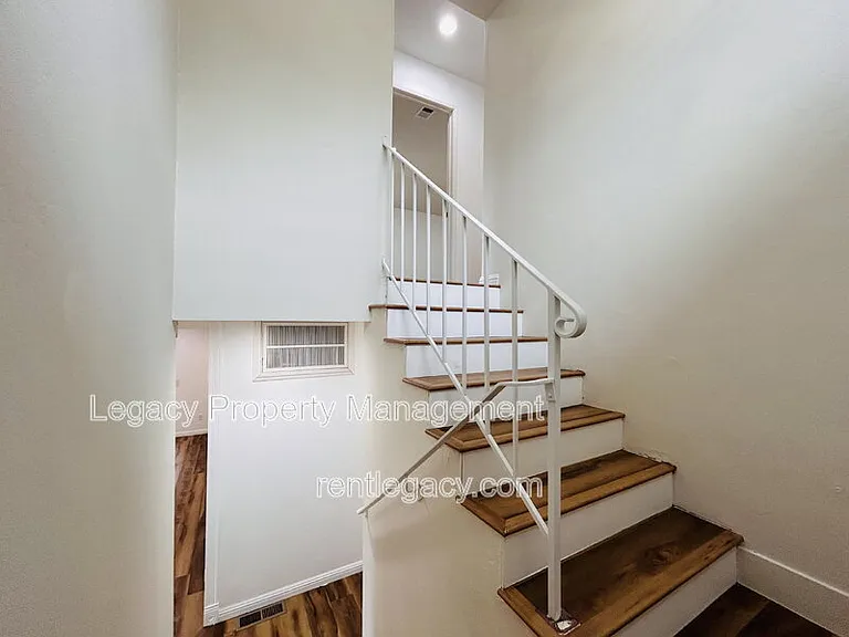493 Dahlia St — Photo 19