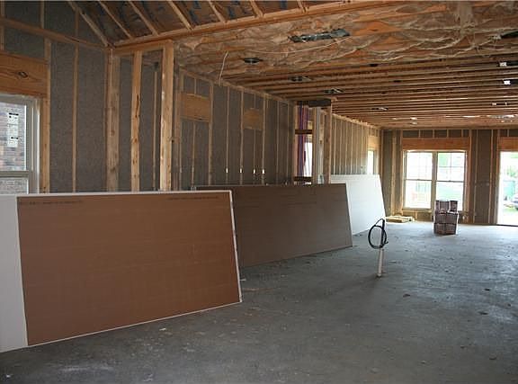 4th image of 5939 Cottingham Dr