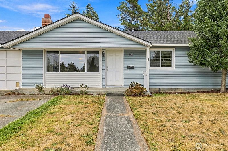 2nd image of 294 NE Queets Street