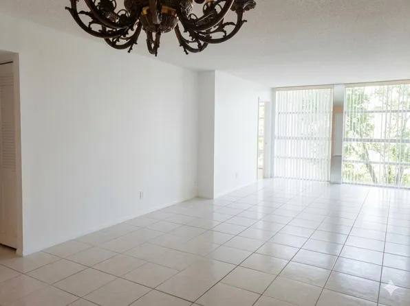 801 Three Islands Blvd, Hallandale, FL