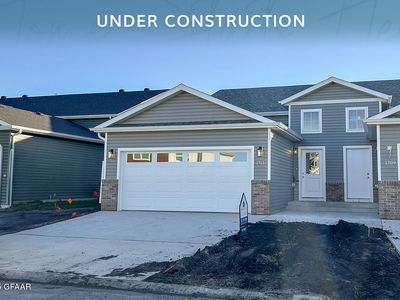 1713 Tobi Ln, Grand Forks, ND, 58201