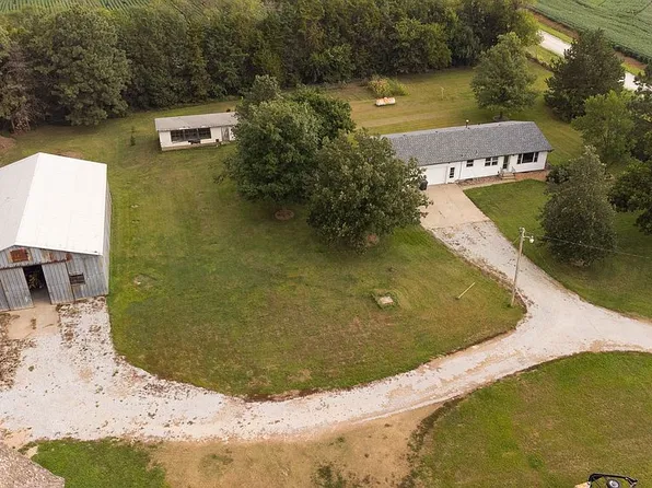 1521 N 14th Rd, Palmyra, NE 68418