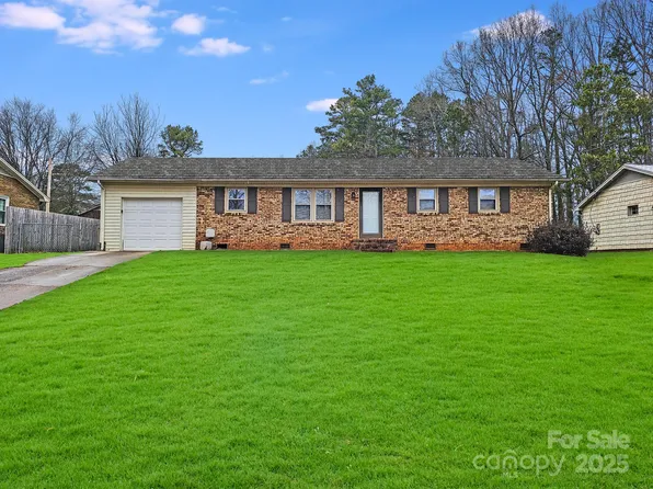 712 Stevens St, Gastonia, NC 28054