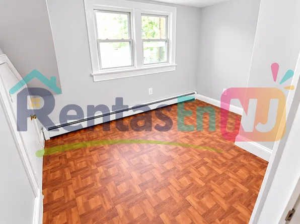 96 Lindsley Ave #3B, Newark, NJ 07106