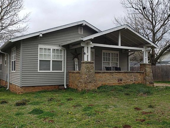 4th image of 1021 E Main St