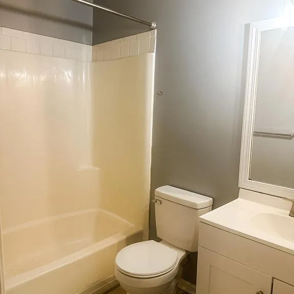 1100 Pineland Ave — Photo 13