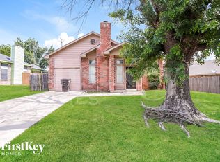 5536 Stone Meadow Ln, Fort Worth, TX 76179