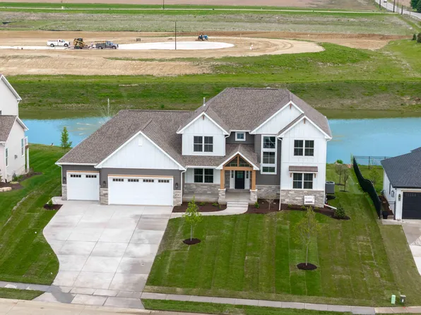 6928 Wilderness Pointe, Bettendorf, IA 52722