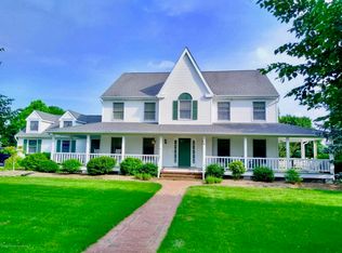 6 Huntington Ct, Allentown, NJ 08501