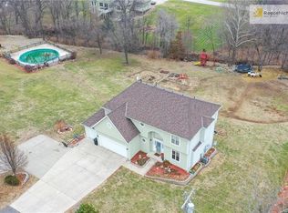 13655 Walker Rd, Kansas City, MO 64163