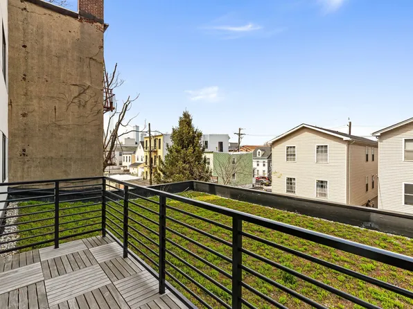 391 Palisade Avenue image 4 of 15