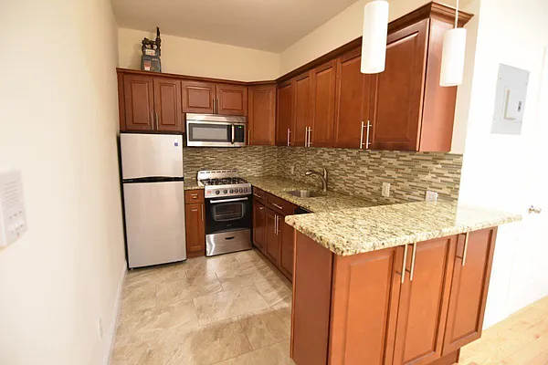 Rented by Bohemia Realty Group | media 17