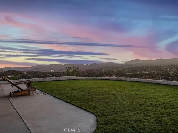 2304 Royal Oak Dr, Escondido, CA 92027