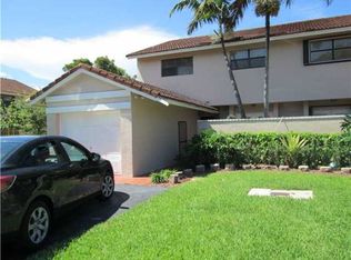 8900 SW 113 Place Cir E, Miami, FL 33176