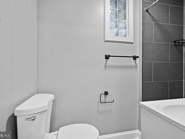 3109 Arbor St — Photo 9