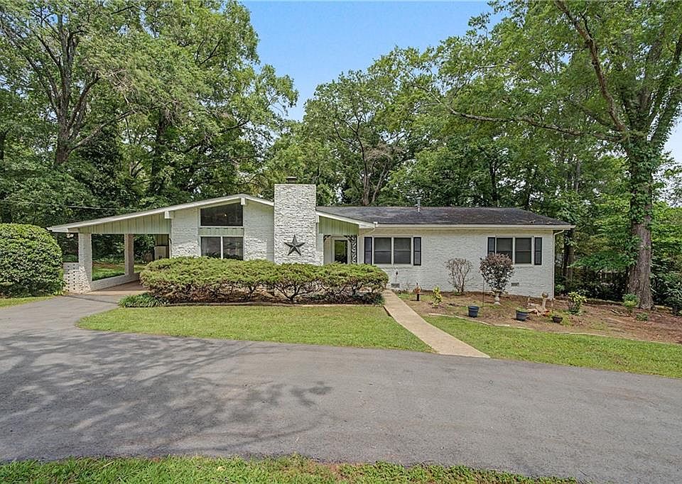 1st image of 6 Virginia Cir