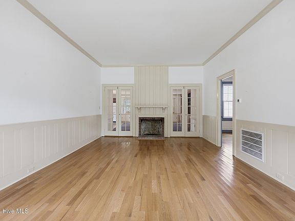 5th image of 1615 Parkview Drive
