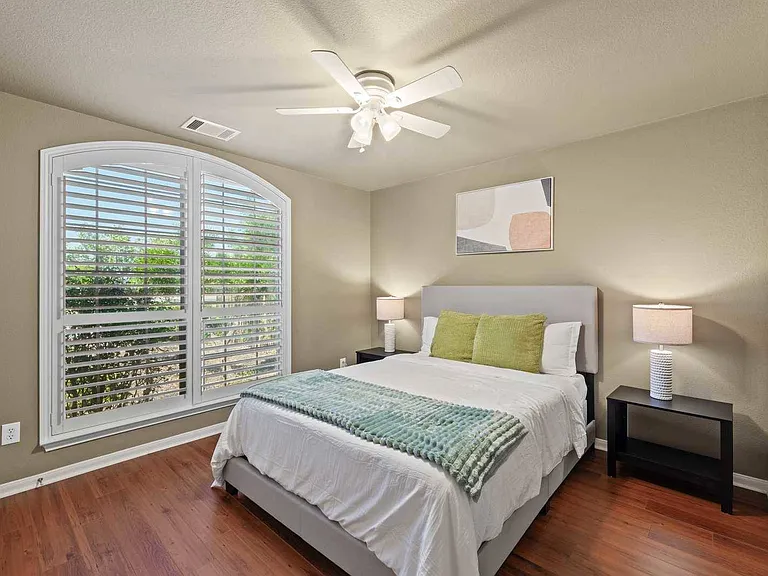 9424 Morgan Creek Dr — Photo 16