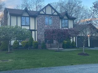 25 Oak Ridge Rd, Middletown, NY 10940