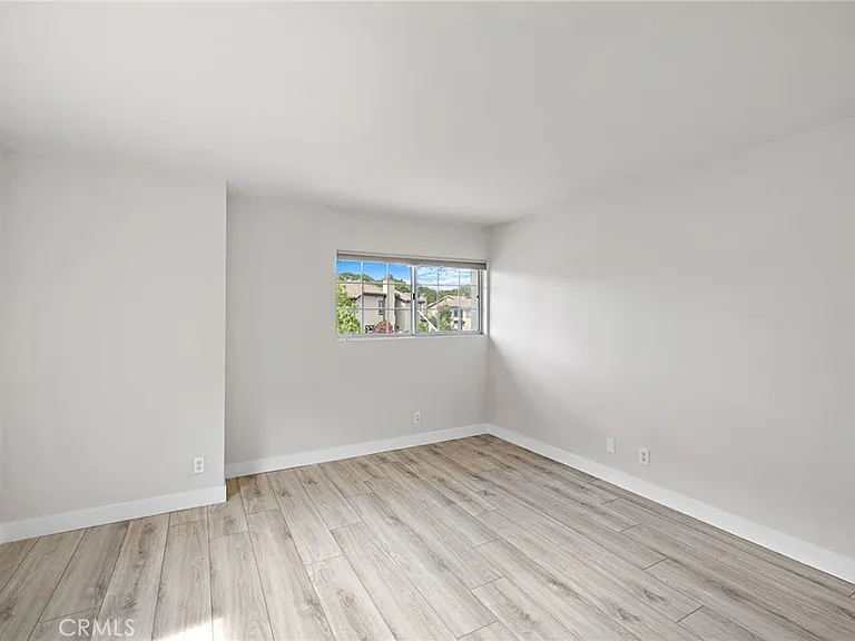 90 Mayfair — Photo 18