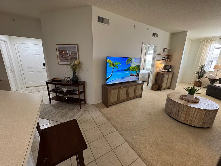 Ocean Walk Cir — Photo 13