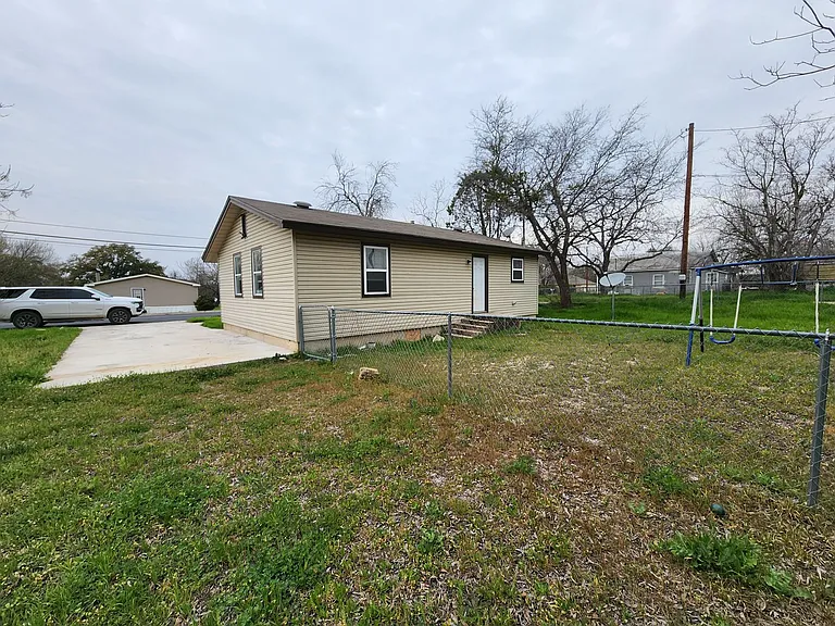 501 S McNeil St — Photo 18