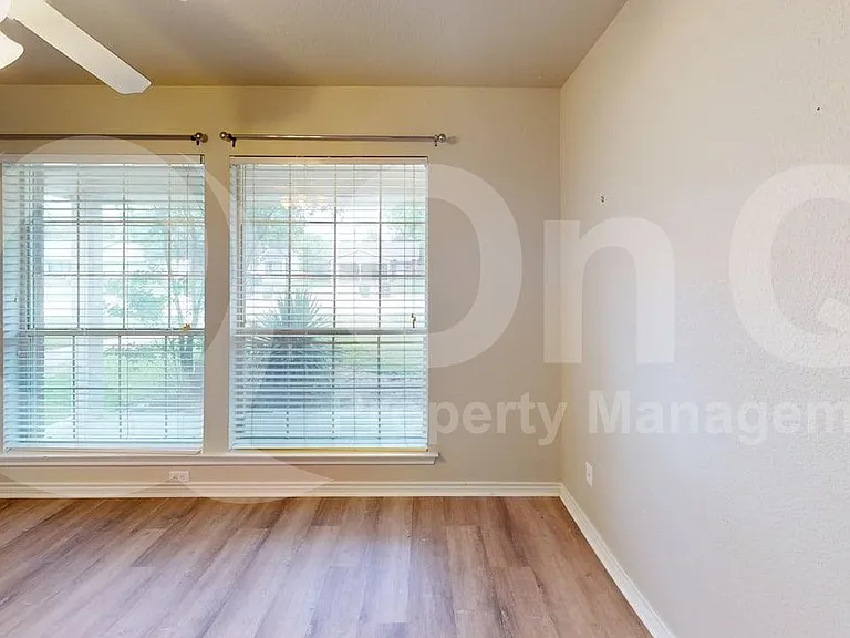 4828 Curzon Ave — Photo 9