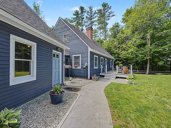 2nd image of 10 Twin Birch Lane
