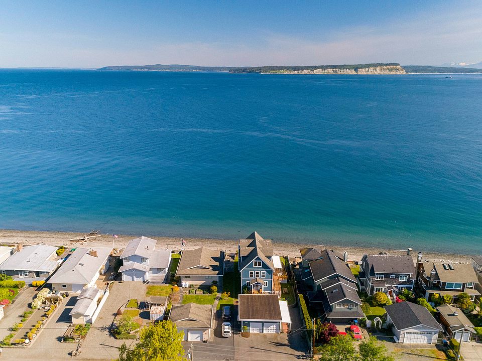 Spectacular and panoramic views, Only a 15 minute peaceful and scenic drive to the Kingston ferry terminal!