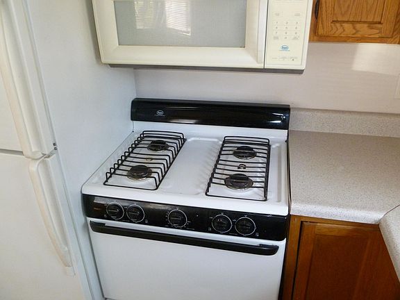 4th image of 2072 Kalamazoo Ave SE