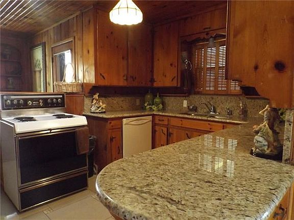 4th image of 4108 Highland Lake Dr
