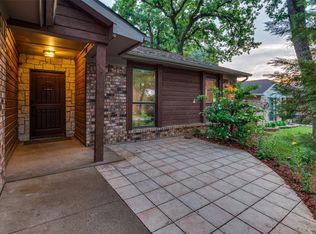 2116 Rainwood Ct, Arlington, TX 76017