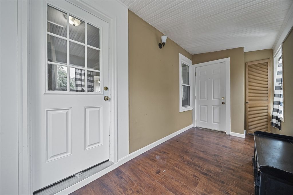 Apartment in Lynn, East Lynn - View 5