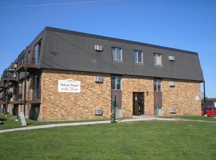 Dakota Manor, Fargo, ND 58103