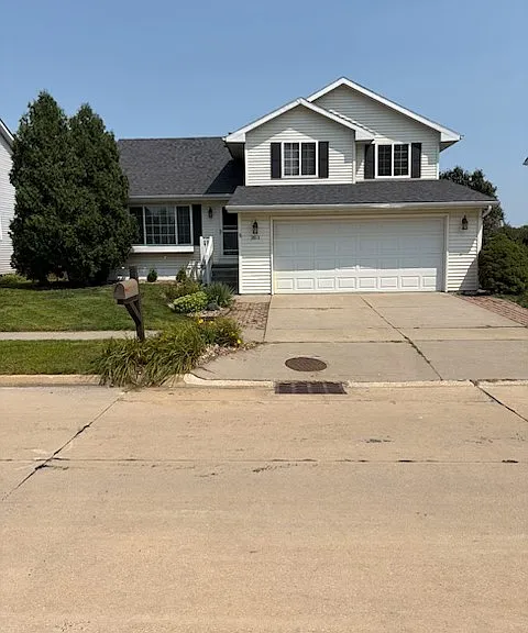 2813 SW Townpark Dr — Photo 1