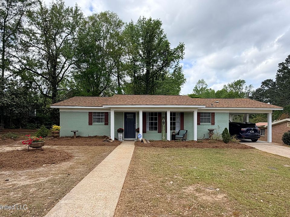 1st image of 502 Kennedy Dr NW