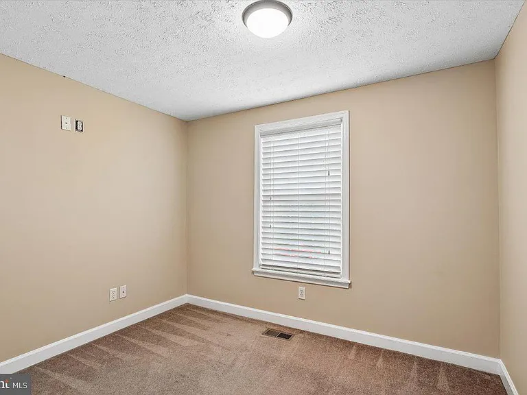 1594 Lodge Pole Ct — Photo 25