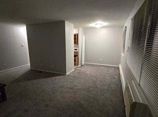 501 E Dogwood Ln APT 101, Mount Prospect, IL 60056