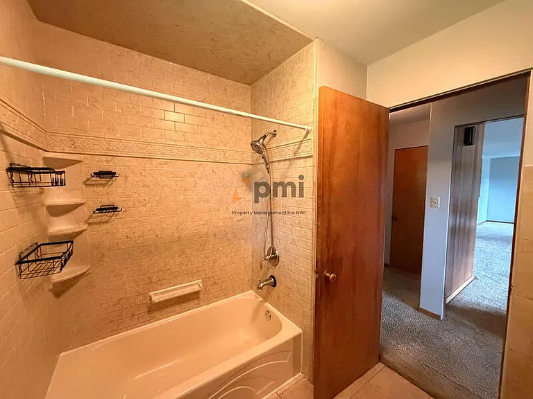 330 E 69th Pl — Photo 10