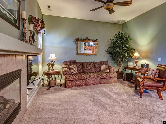 3rd image of 2624 Arrowsmith Dr