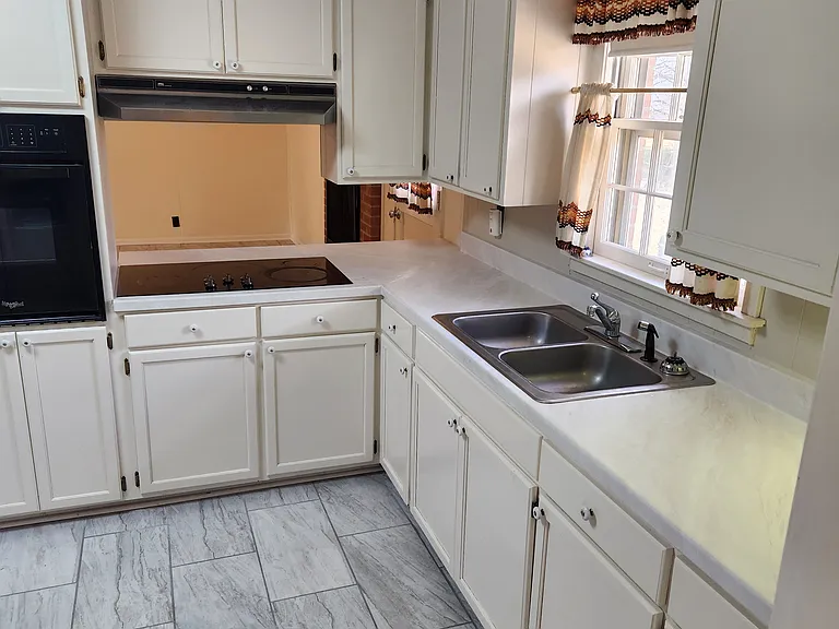 53 Ridgeview Dr — Photo 2