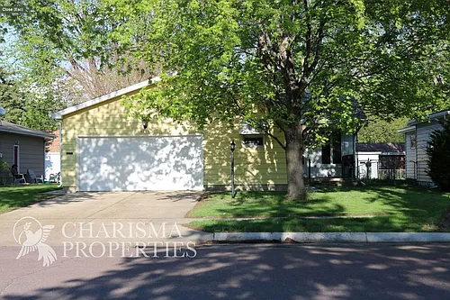 3004 S West Ave Photo 1