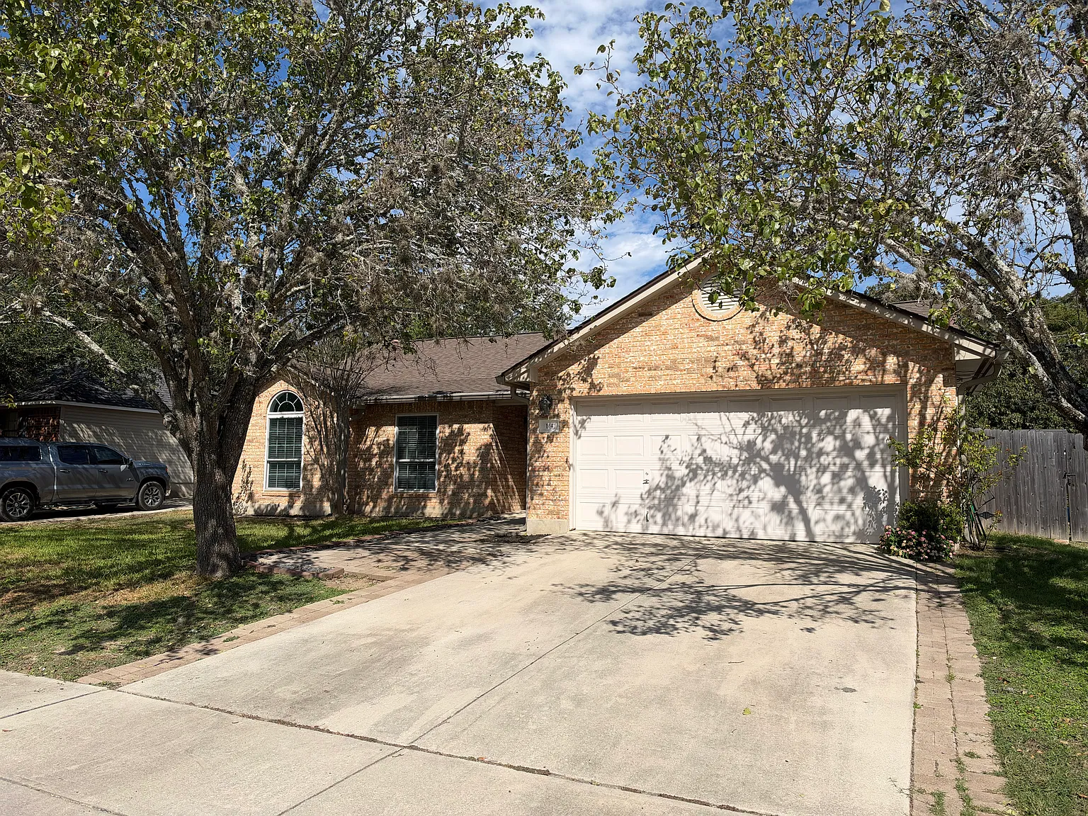 3 bed, 1649 sqft, $2,250 — Photo 2