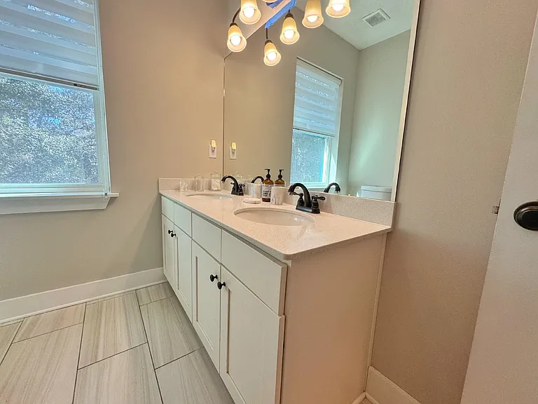 2523 Oleander St — Photo 51