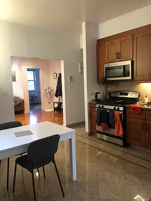 Rented by Irene Mihalios, LREB | media 2