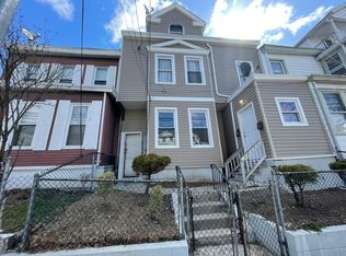 713 E 27th St #1, Paterson, NJ