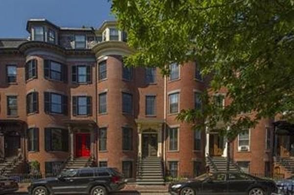 2nd image of 38 Rutland Sq APT 1