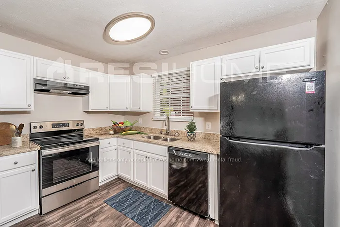 5253 Goldmar Dr — Photo 3