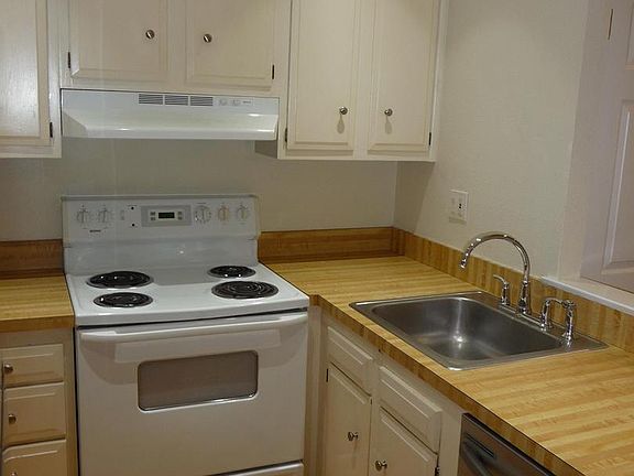 3rd image of 283 Summit House
