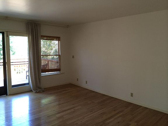 5th image of 2418 Cheremoya Ave